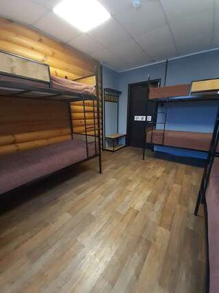 Гостиница Сибирь Якутск Кровать в общем 6-местном номере для мужчин и женщин-1